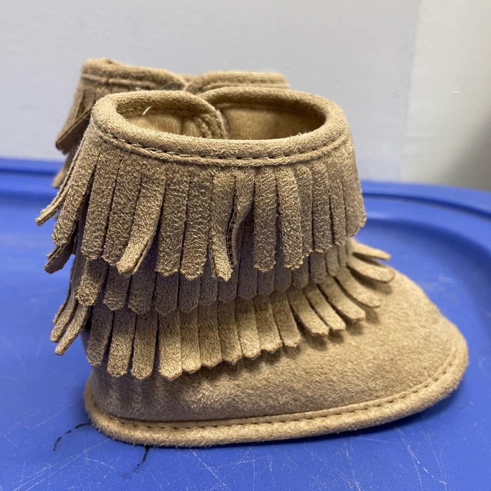 First Steps, Stepping Stones Moccasins baby 3-6 months VERY CUTE